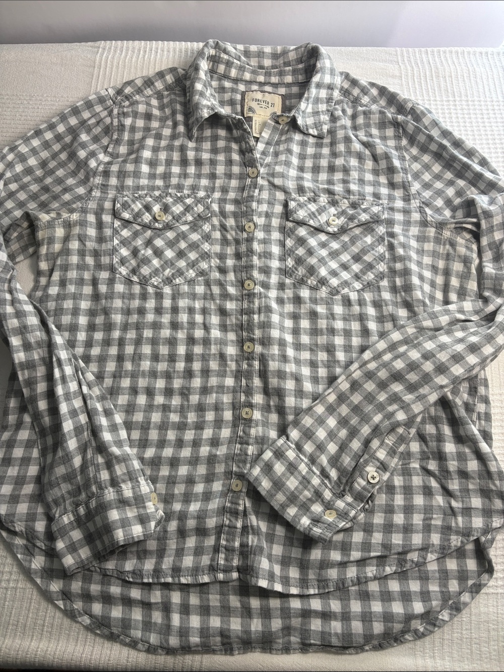 Forever 21 Men's Gray and White Plaid Button-Down Shirt